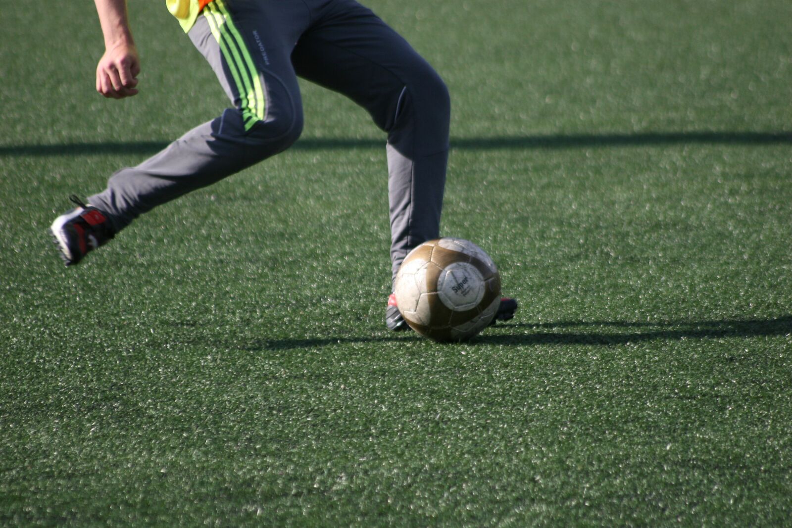 Canon EOS 30D sample photo. Blow, football, ball photography