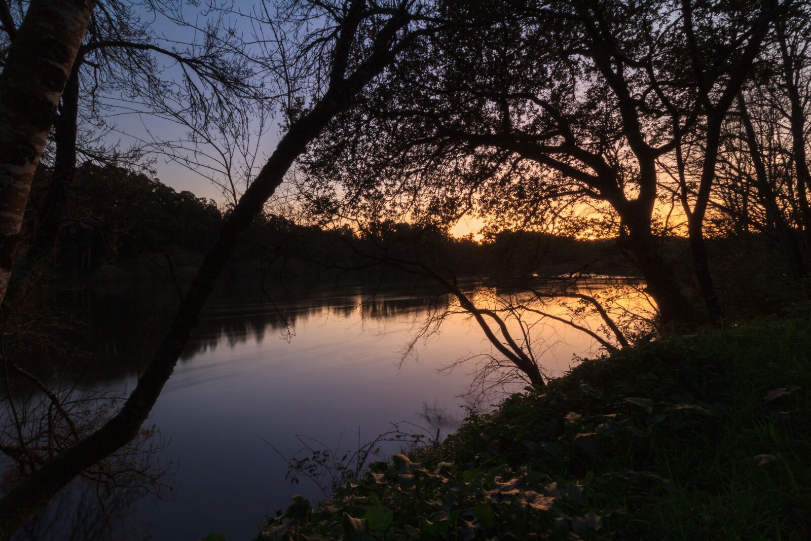 Canon EOS 550D (EOS Rebel T2i / EOS Kiss X4) sample photo. Sunset, river, miño photography