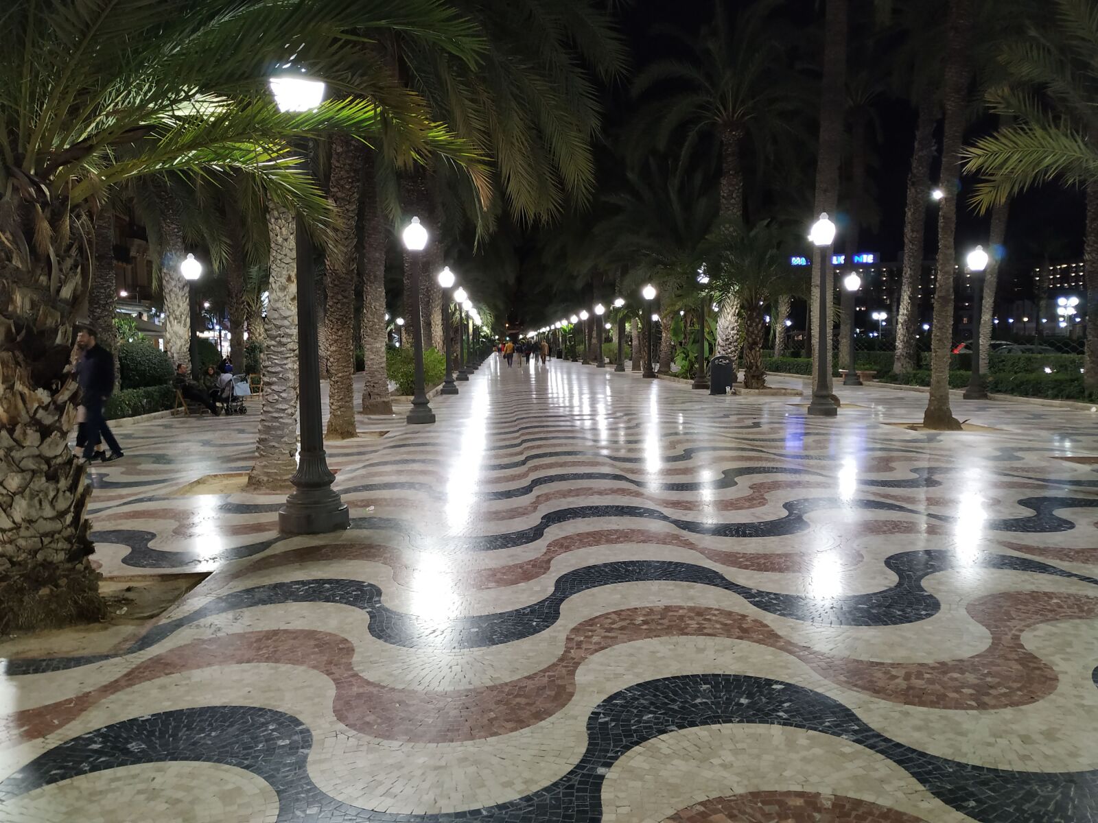 Xiaomi Mi A2 sample photo. Explanada de espa a photography
