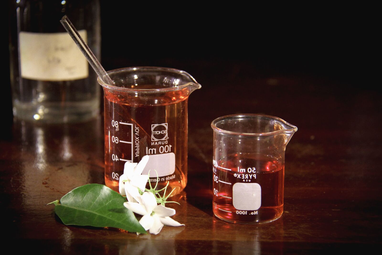 Canon EOS 7D sample photo. Chemistry, chemicals, glass, laboratory photography
