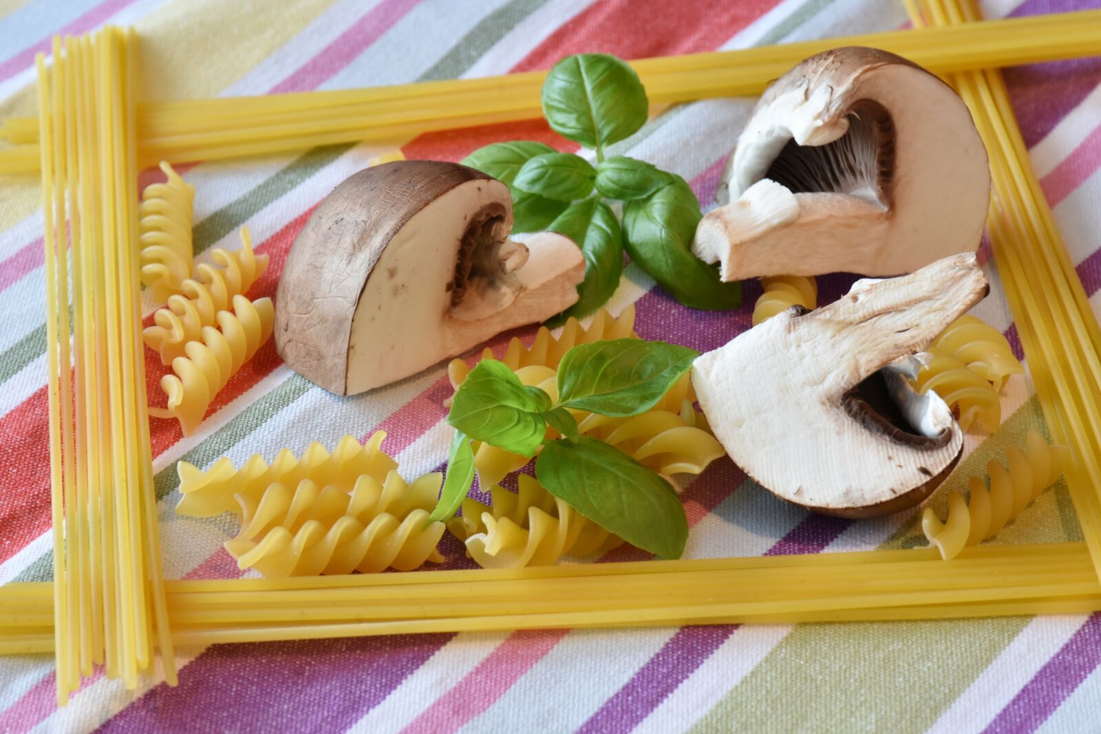 Nikon D7200 sample photo. Spaghetti, mushrooms, cook photography