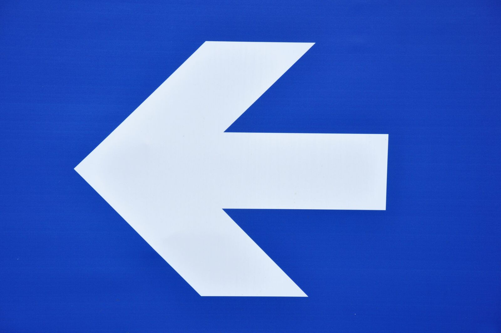 Nikon D90 sample photo. Arrow, sign, symbol photography