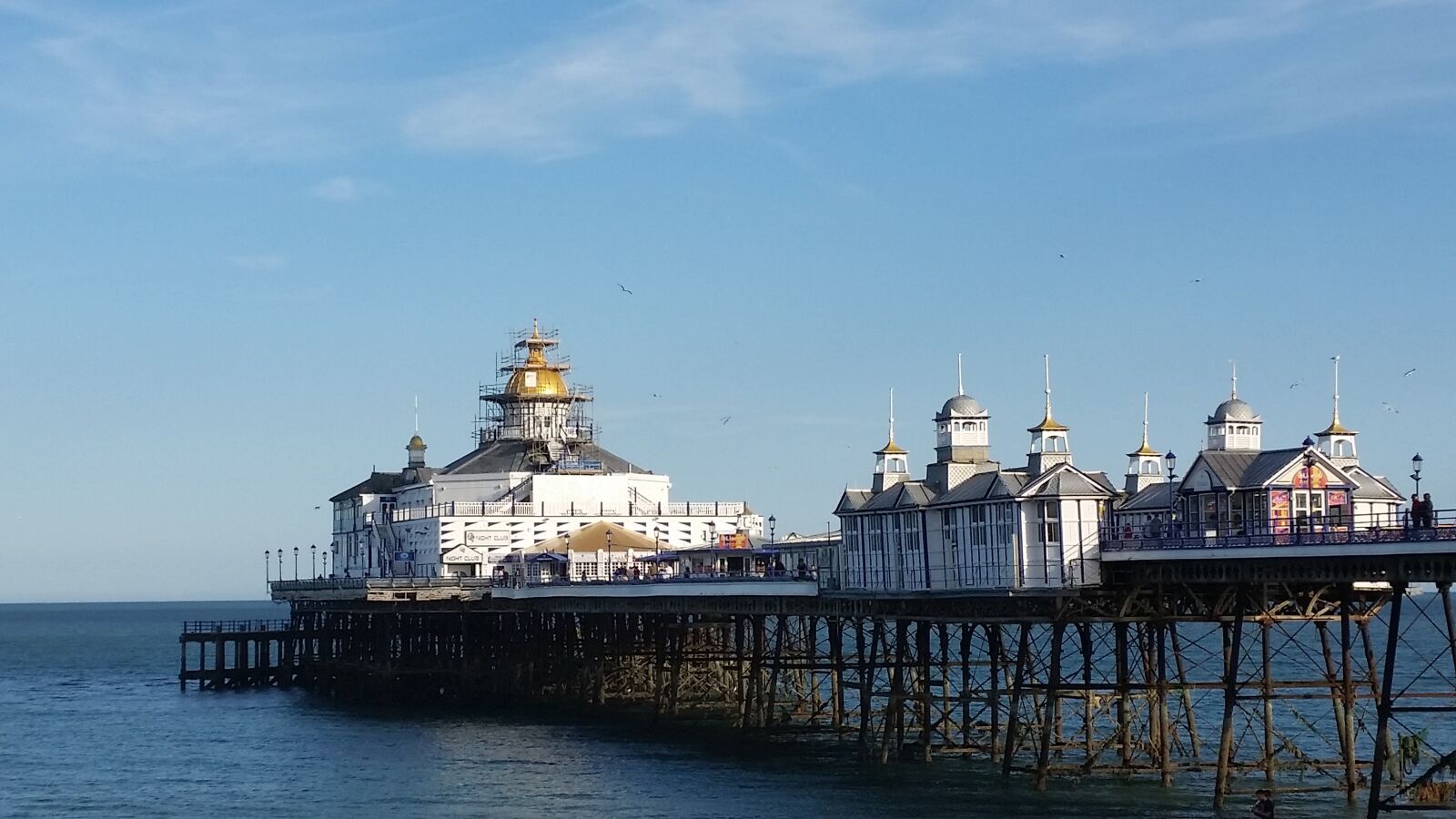 Samsung Galaxy S5 sample photo. Eastbourne, seaside, pier photography