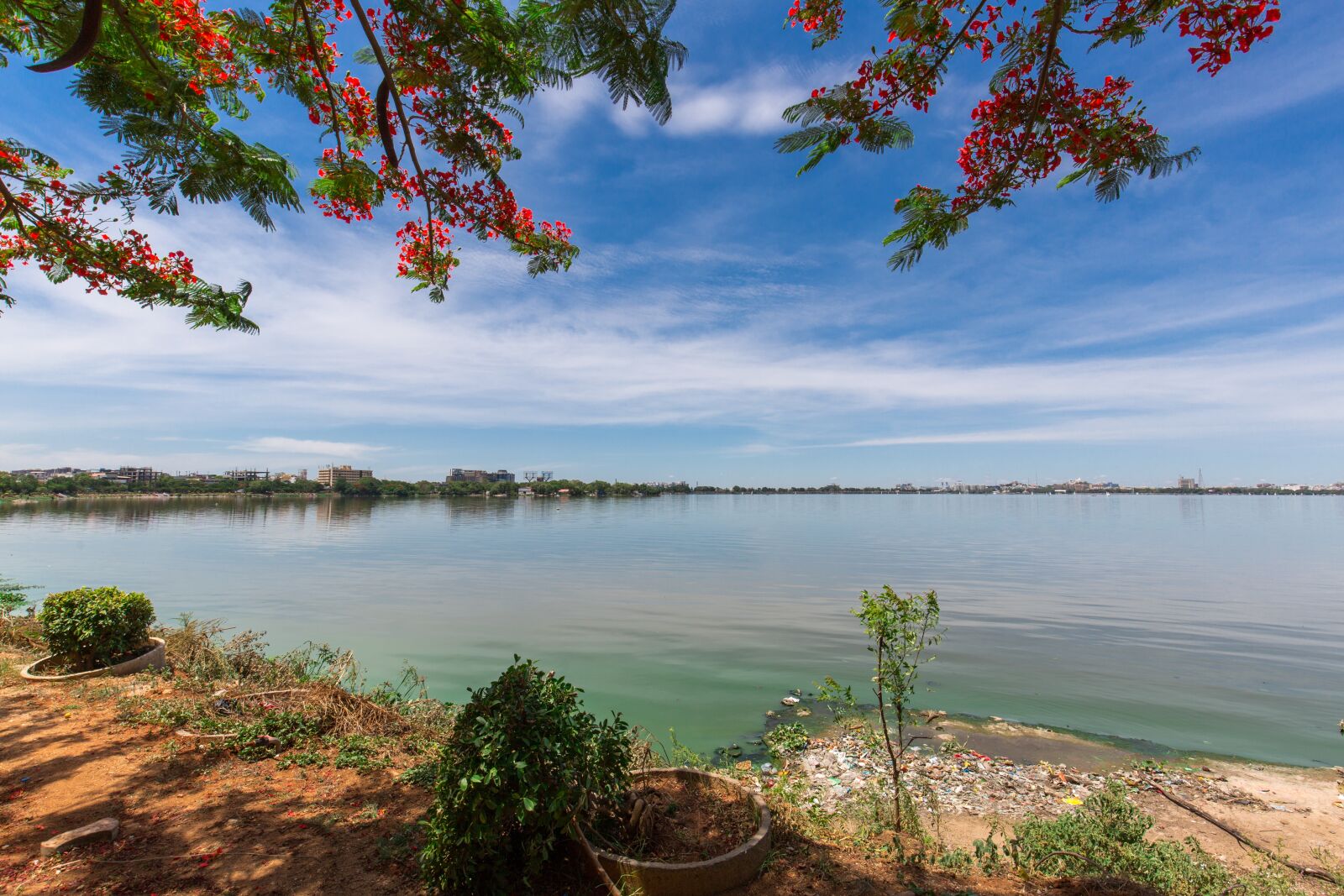 Canon EF 16-35mm F4L IS USM sample photo. Hyderabad tank bund, lake photography