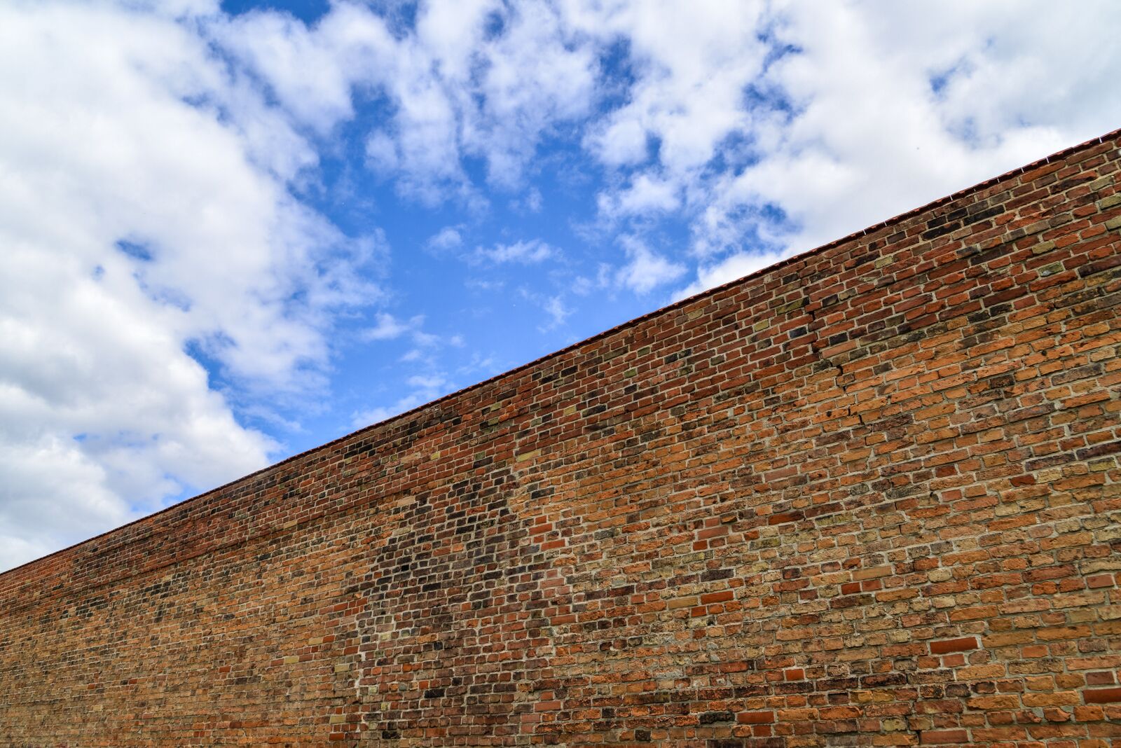 Nikon D610 sample photo. Wall, brick wall, sky photography