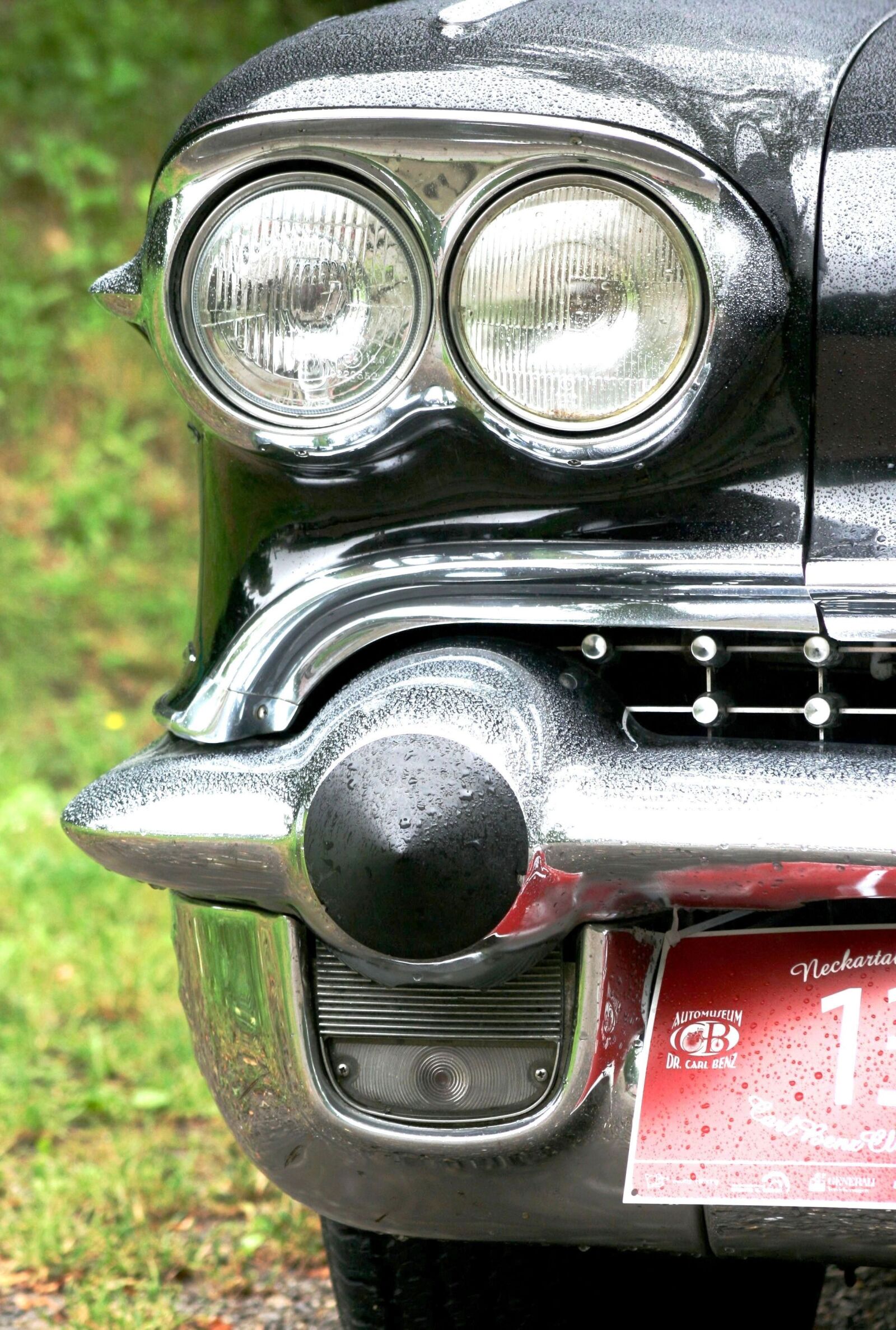 Canon EOS 400D (EOS Digital Rebel XTi / EOS Kiss Digital X) sample photo. Cadillac, chrome, spotlight photography
