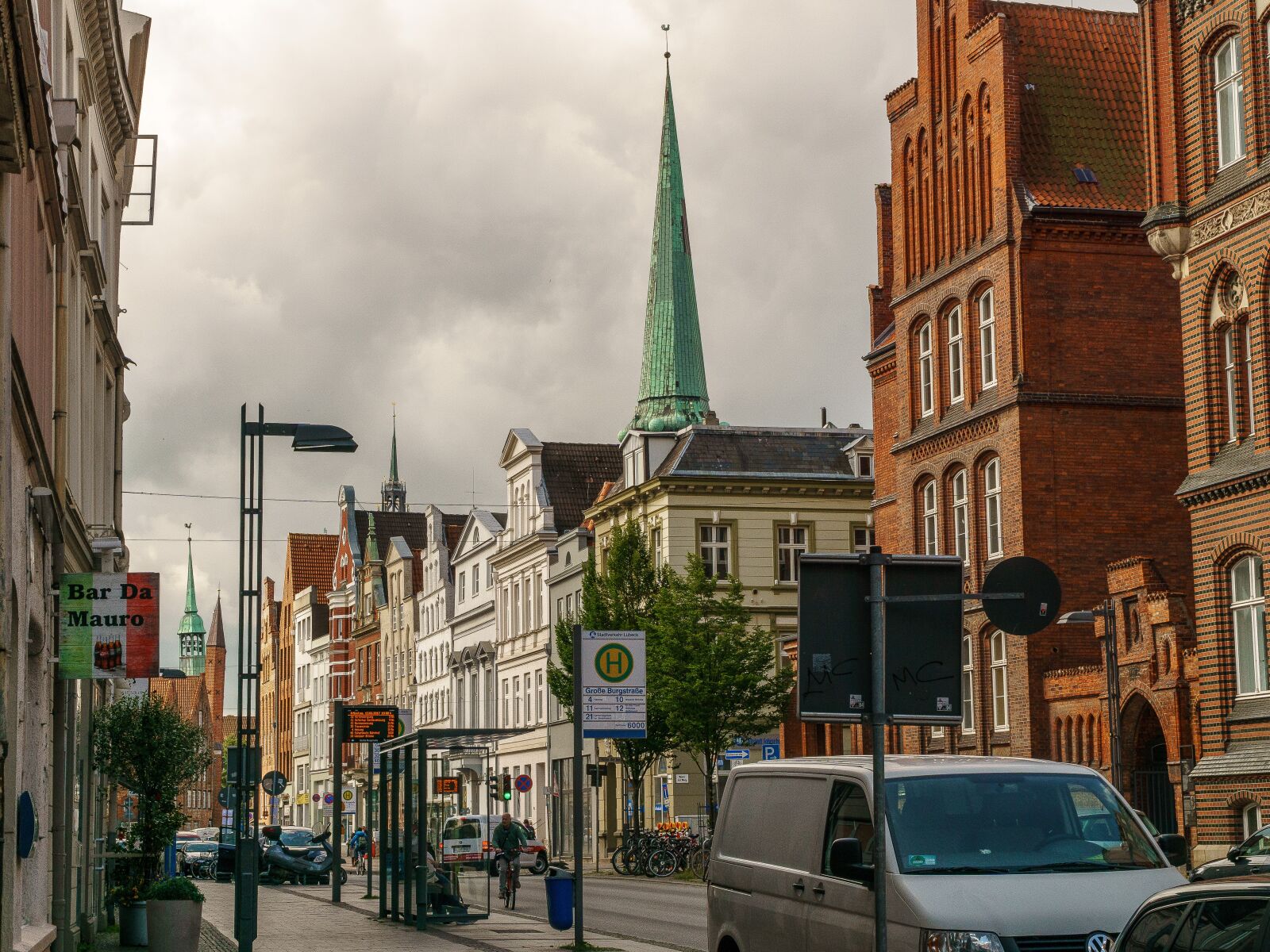 Sony a6000 + Sony E PZ 18-105mm F4 G OSS sample photo. Lübeck, city, architecture photography