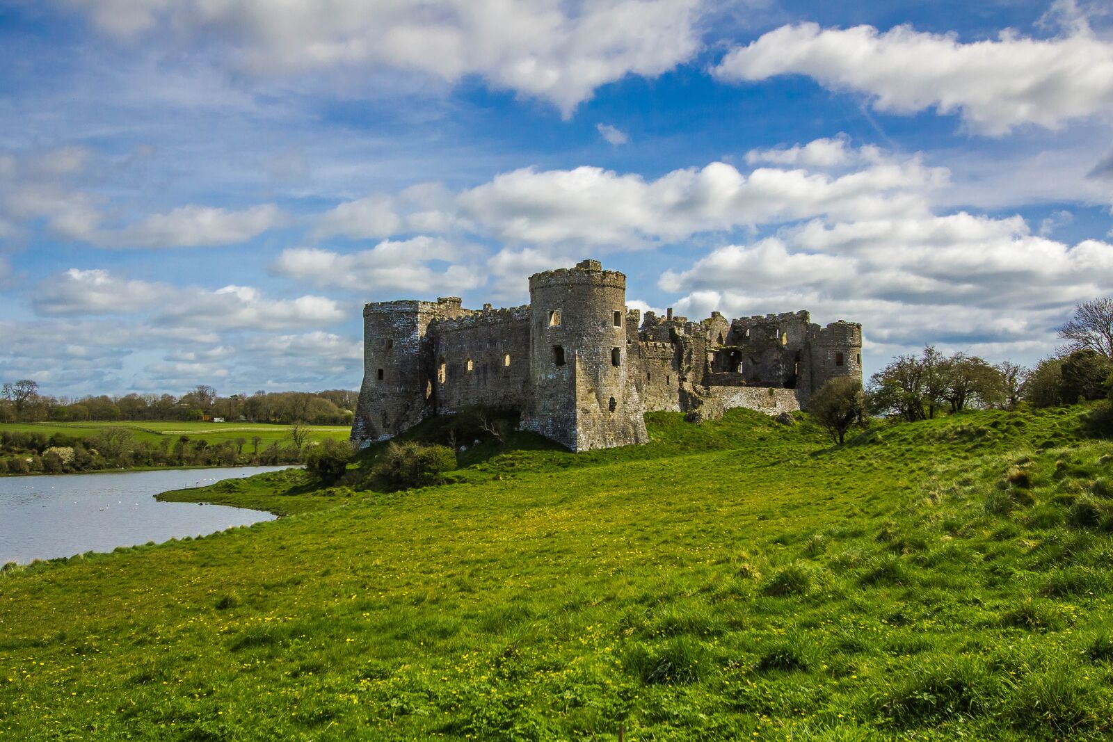 Canon EF-S 10-22mm F3.5-4.5 USM sample photo. Carew castle, building, monument photography