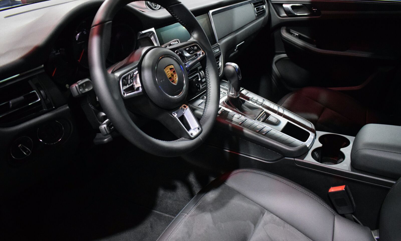 Nikon D5300 sample photo. Car, vehicle, leather photography