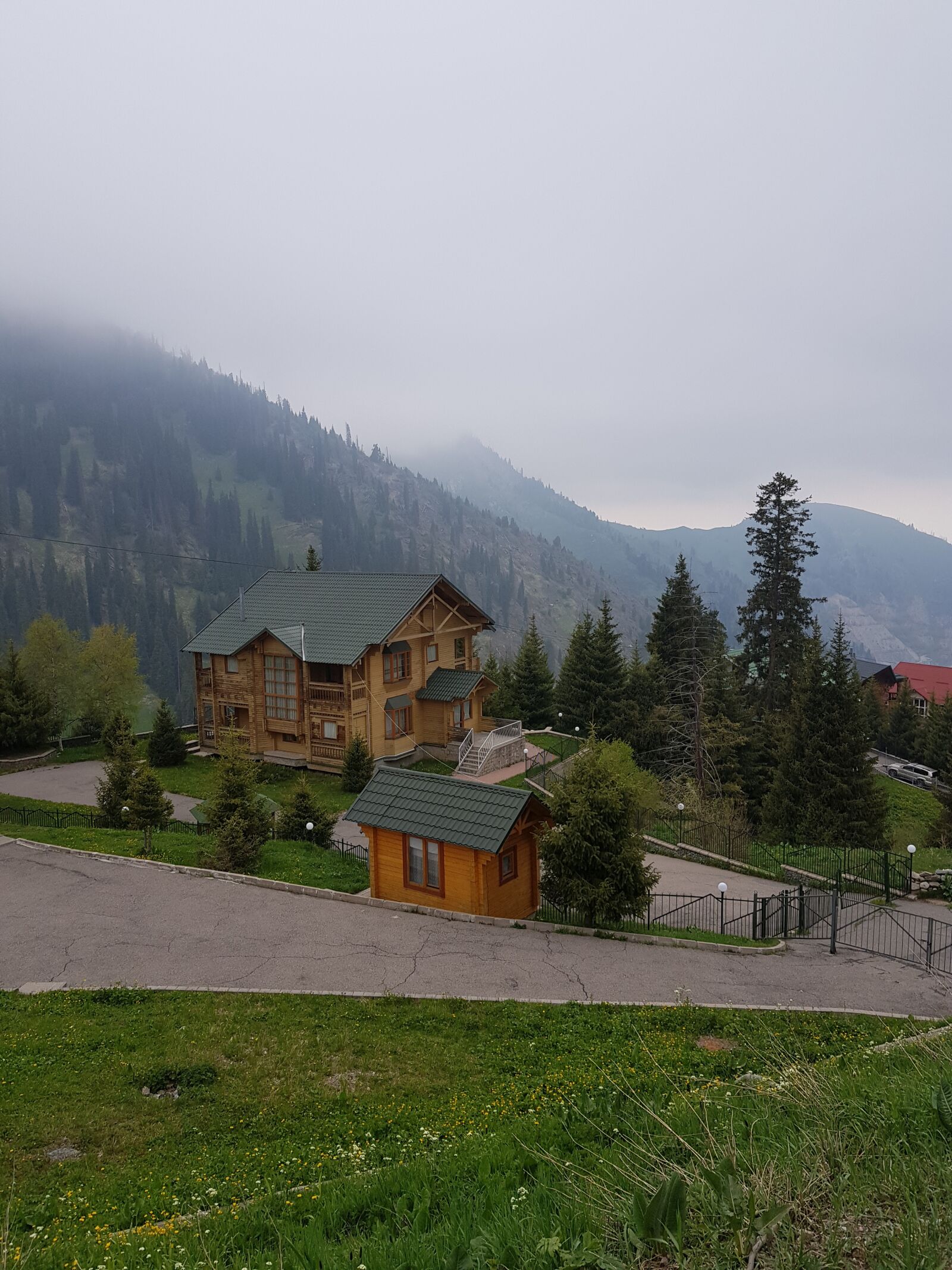 Samsung Galaxy S8+ sample photo. Mountains, almaty, tourism photography