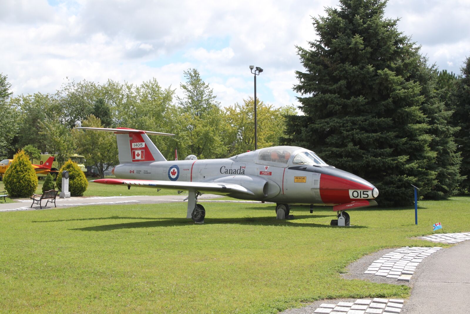 Canon EOS 500D (EOS Rebel T1i / EOS Kiss X3) sample photo. Cfb trenton, rcaf memorial photography