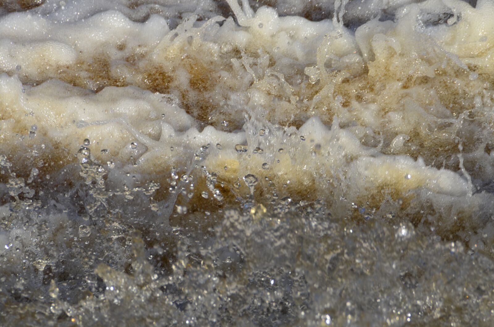 Nikon D5100 sample photo. Water, fors, bubbles photography