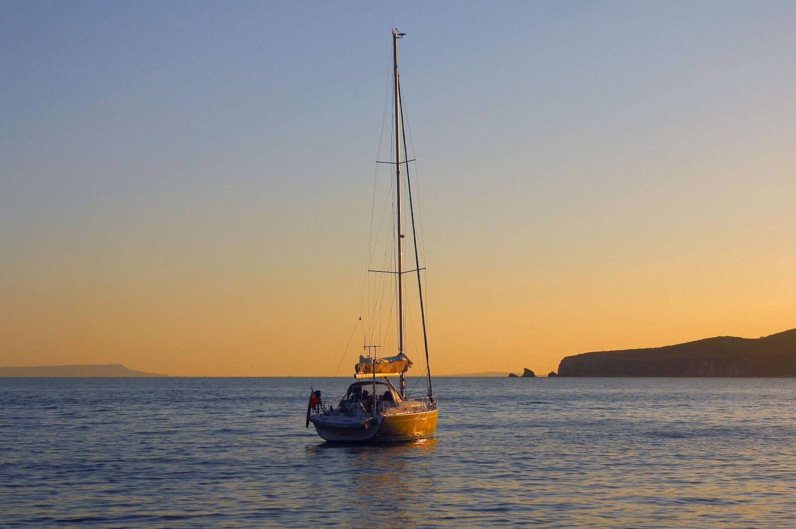 Canon EOS 60D sample photo. Sunset, yacht, bay photography