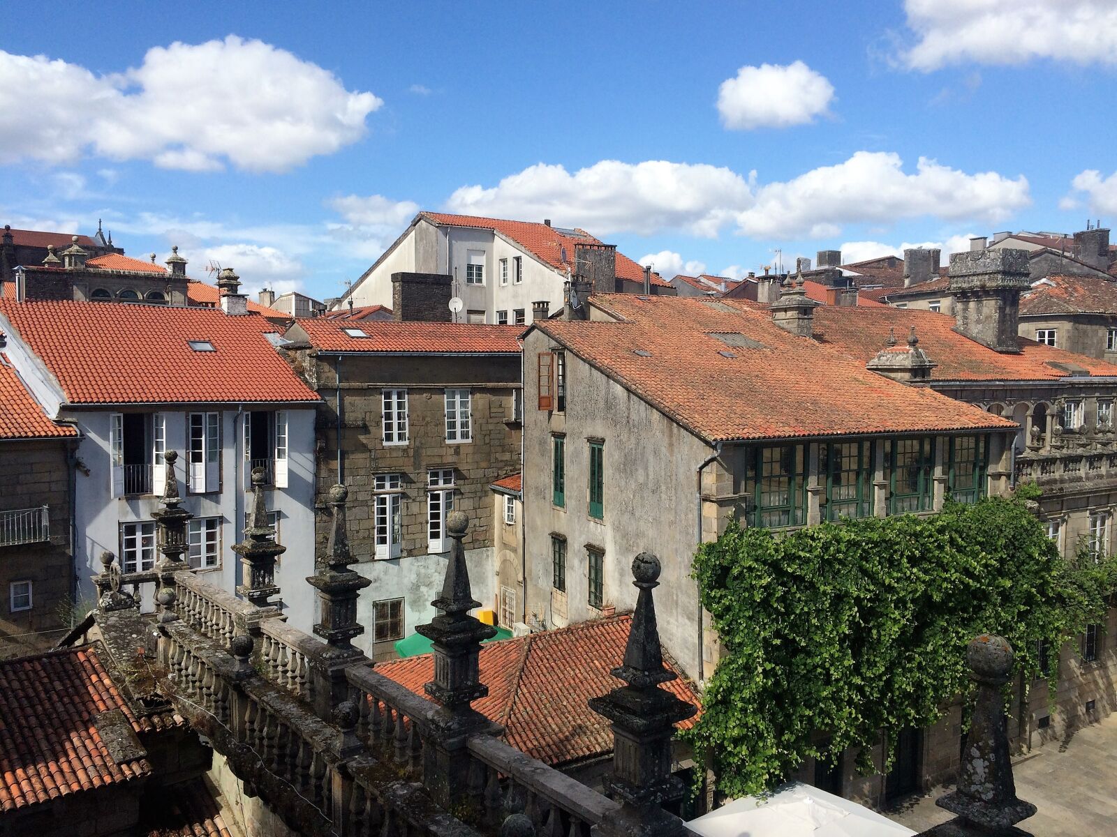 iPhone 5s back camera 4.15mm f/2.2 sample photo. Santiago of compostela, galicia photography