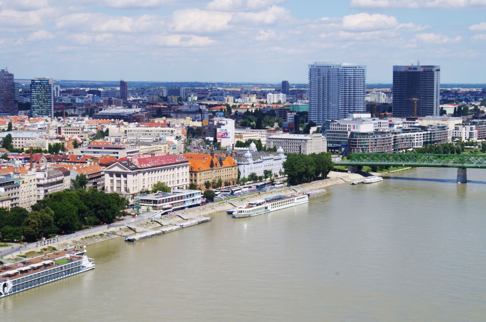 Pentax K-500 sample photo. Bratislava, slovakia, city photography