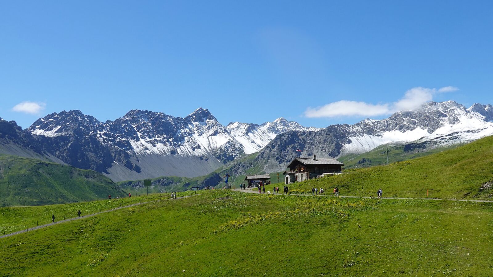 Sony DSC-RX100M7 sample photo. Alps, fields, mountain hut photography