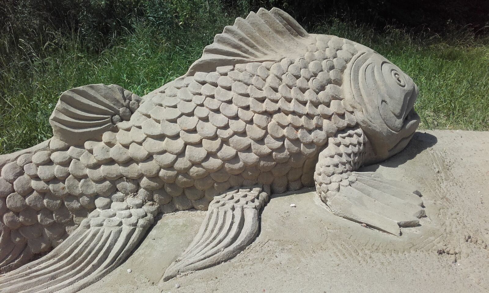 Samsung Galaxy Core Prime sample photo. Fish, sand, statue photography