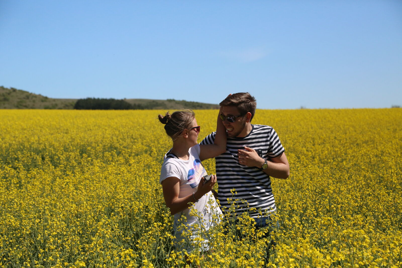 Canon EF 24-105mm F4L IS USM sample photo. Blue, boy, field, friends photography