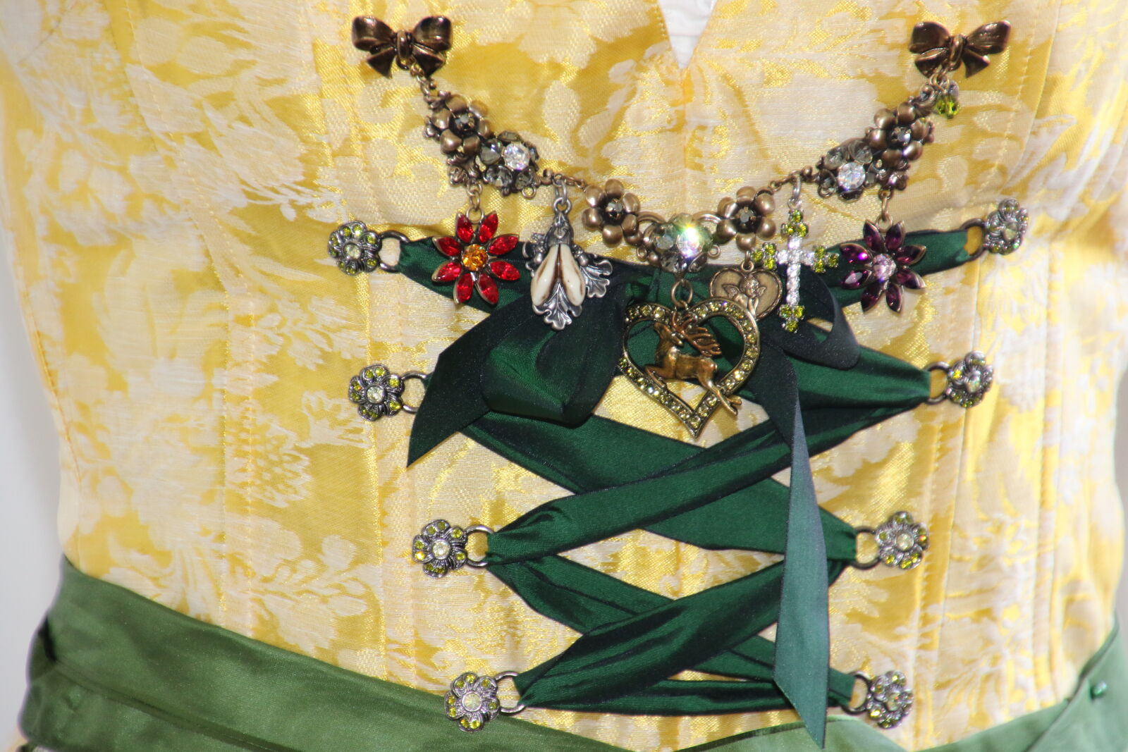 Canon EOS 7D Mark II sample photo. Beads, clothes, corset, costume photography