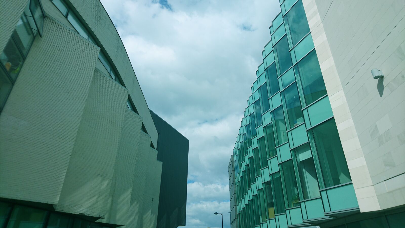 Sony Xperia Z5 sample photo. Architecture, outdoors, city photography