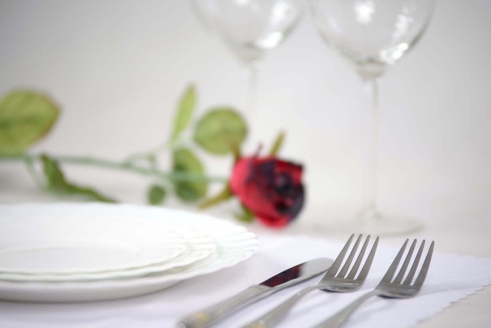 Nikon D750 sample photo. Elegant tableware, rose, romantic photography
