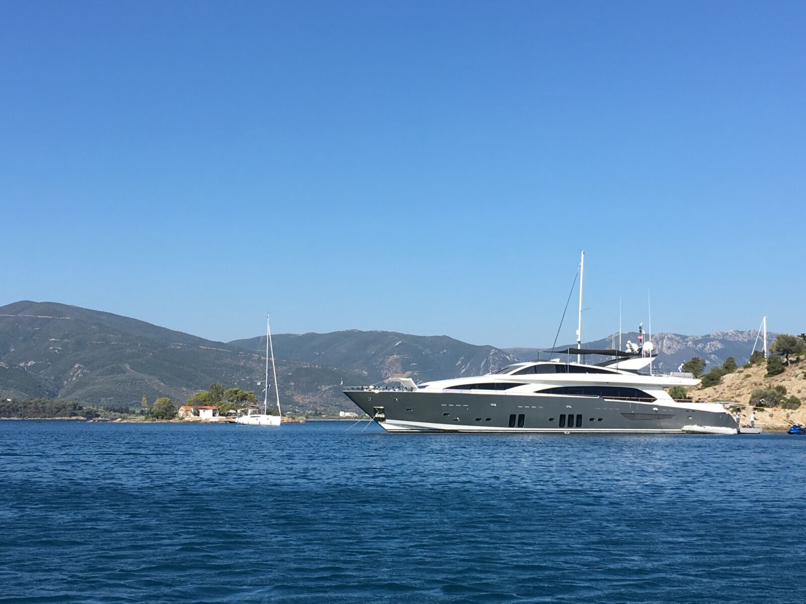 Apple iPhone 6s Plus sample photo. Greece, powerboat, bay photography