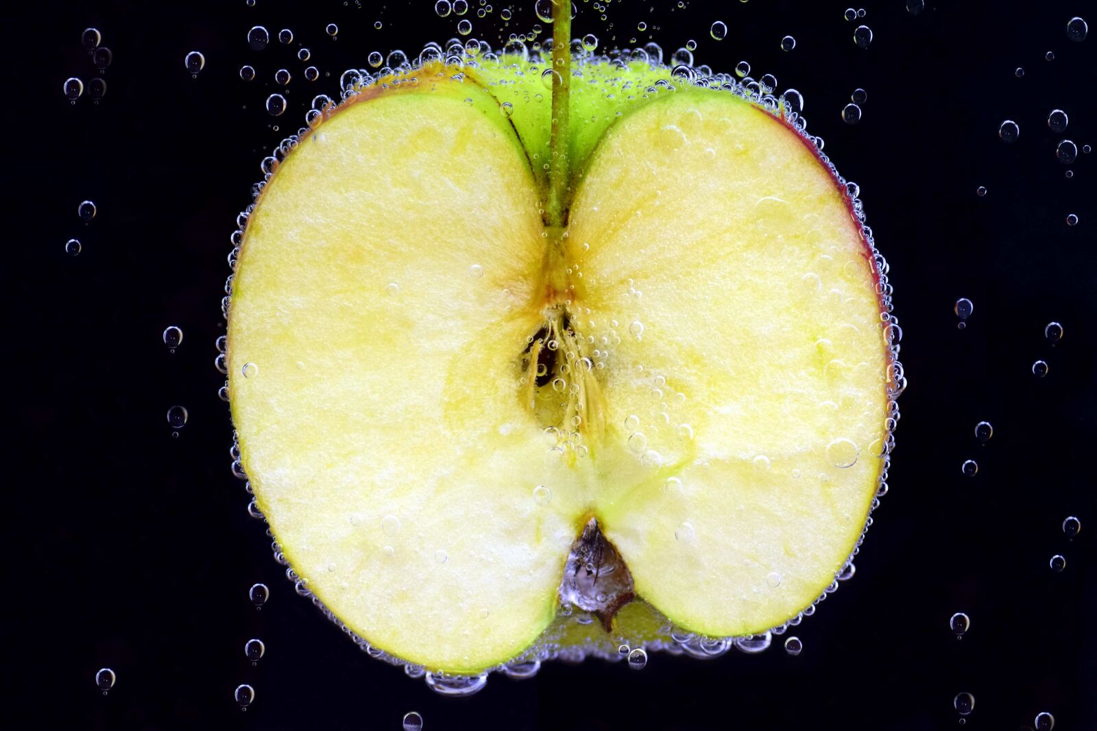 Nikon D3300 sample photo. Food, fruit, wet, apple photography