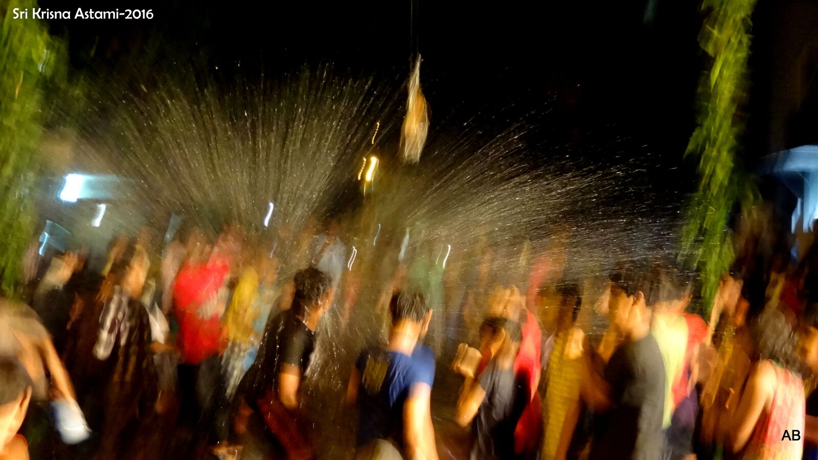Sony Cyber-shot DSC-HX9V sample photo. Crowd, at, music, concert photography
