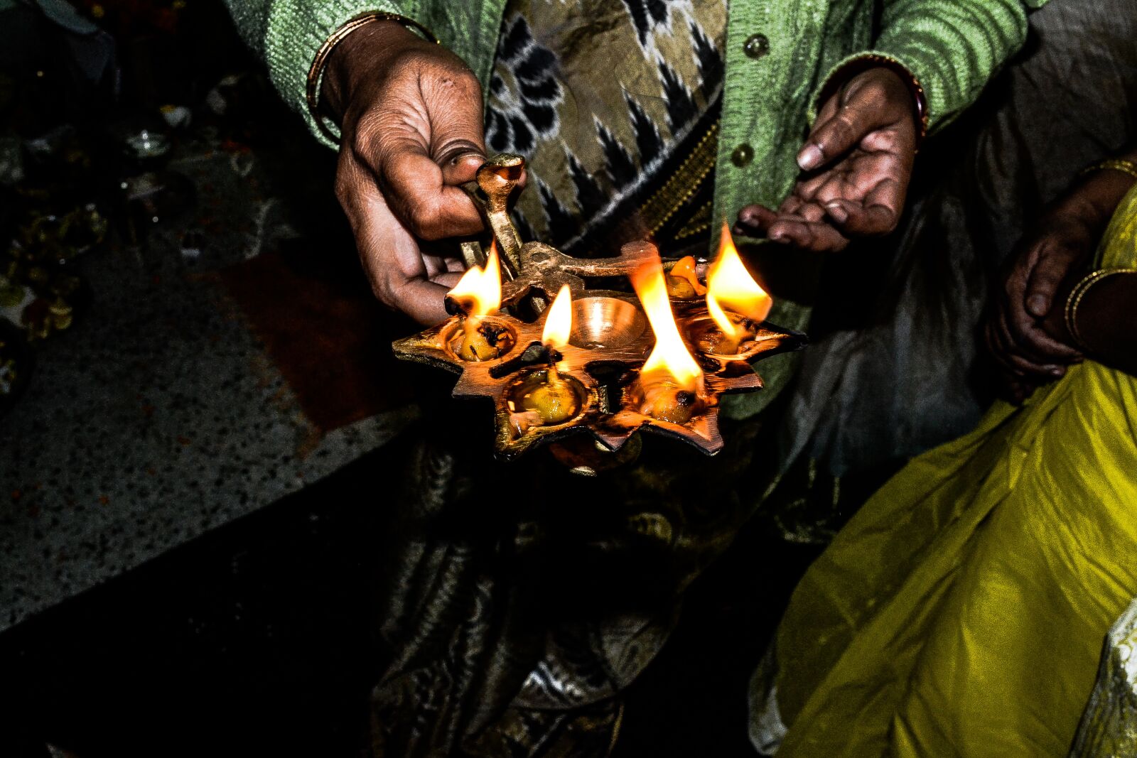 Nikon D3100 sample photo. India, family, hindu photography