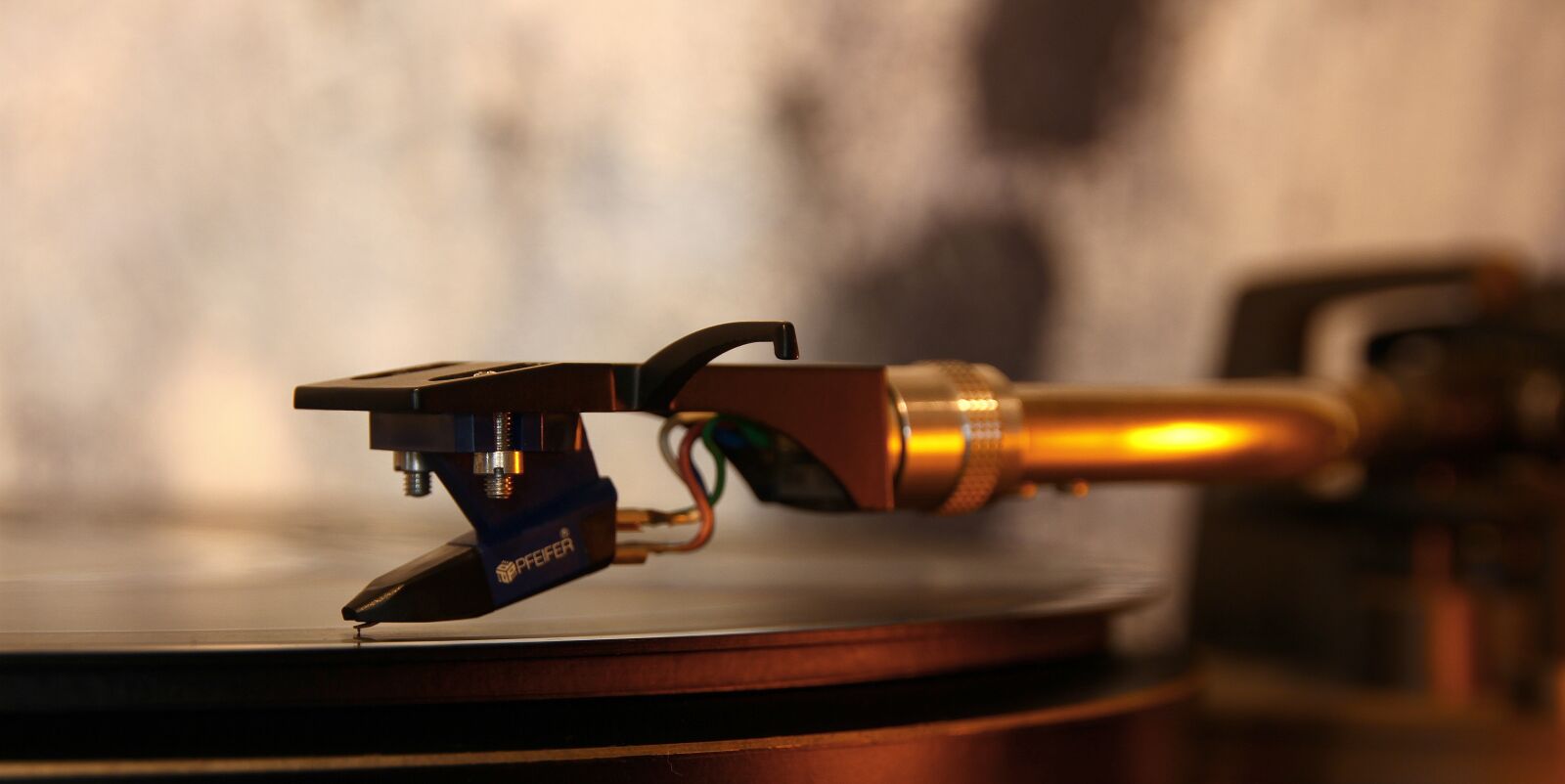 Canon EOS 7D sample photo. Turntable, music, tinge photography