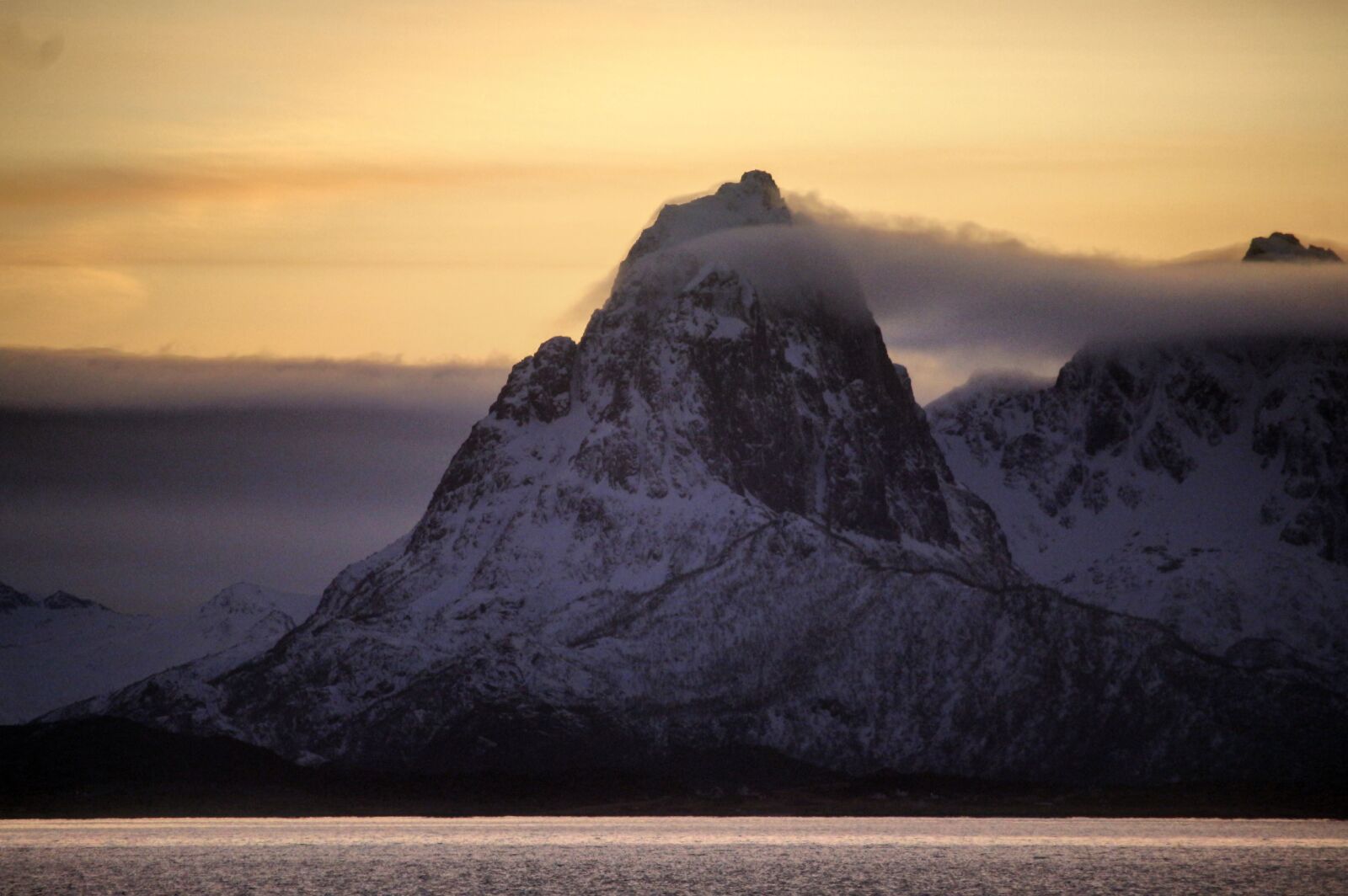 Canon EF-S 55-250mm F4-5.6 IS STM sample photo. Norway, raftsund, ship photography