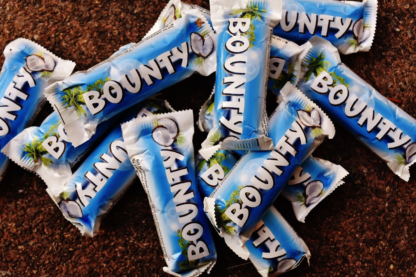 Nikon D7200 sample photo. Bounty, candy bar, chocolate photography