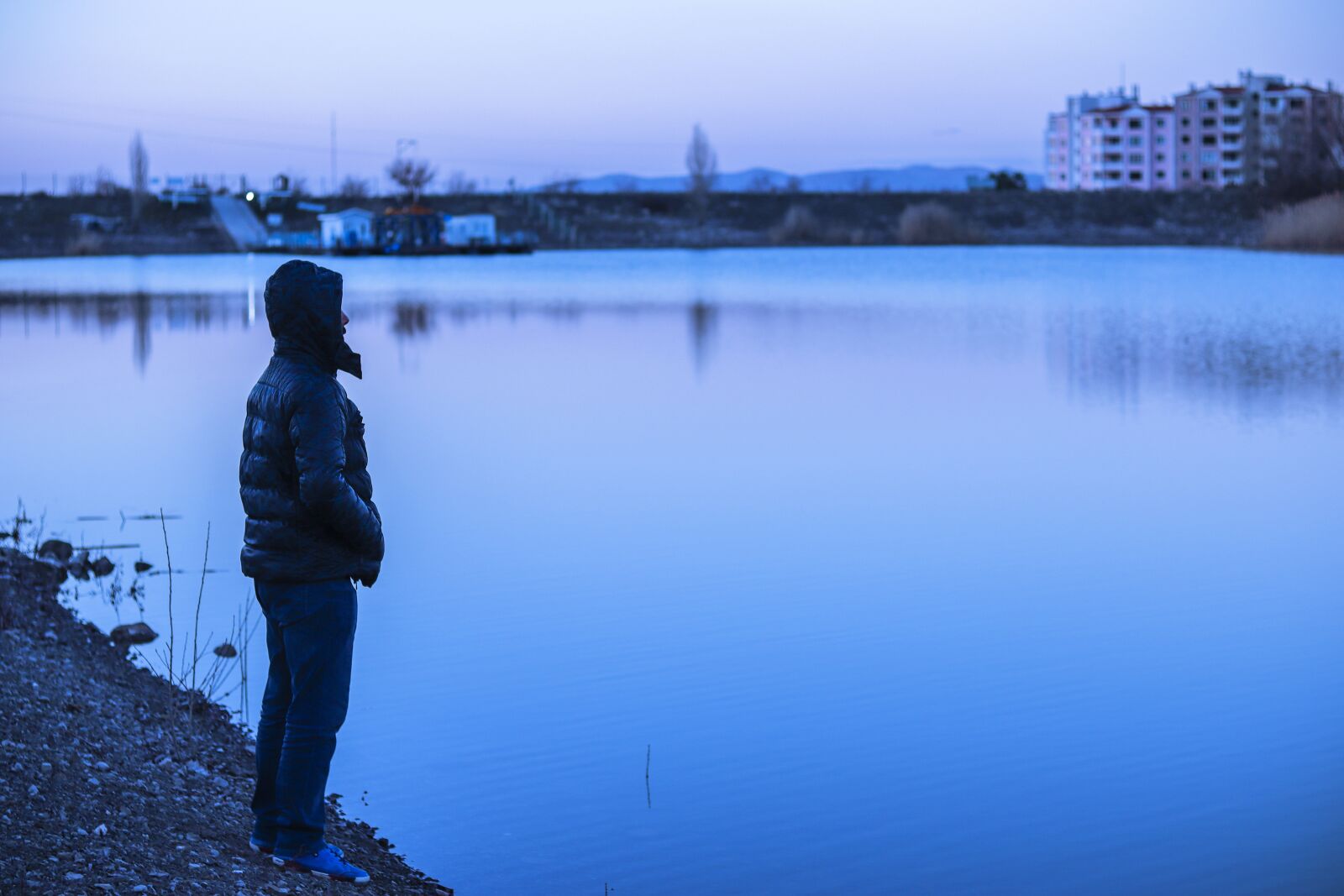 Canon EOS 77D (EOS 9000D / EOS 770D) + Canon EF 50mm F1.8 STM sample photo. Bilkent, lake, lonely photography