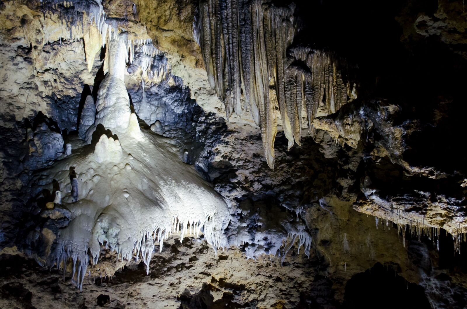 Nikon D5100 sample photo. Stalagtit, cave, stalactite photography