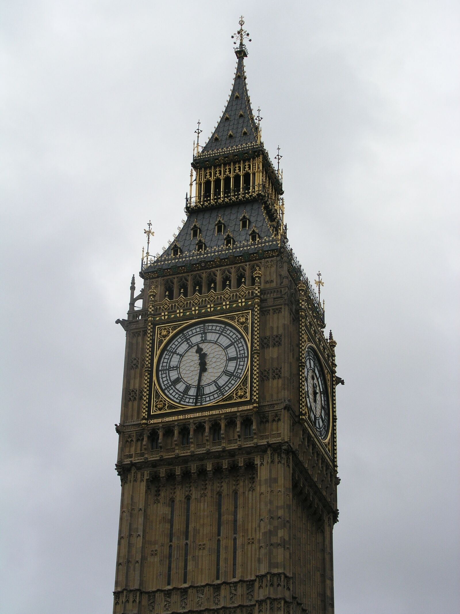 Olympus C5050Z sample photo. London, england, uk photography