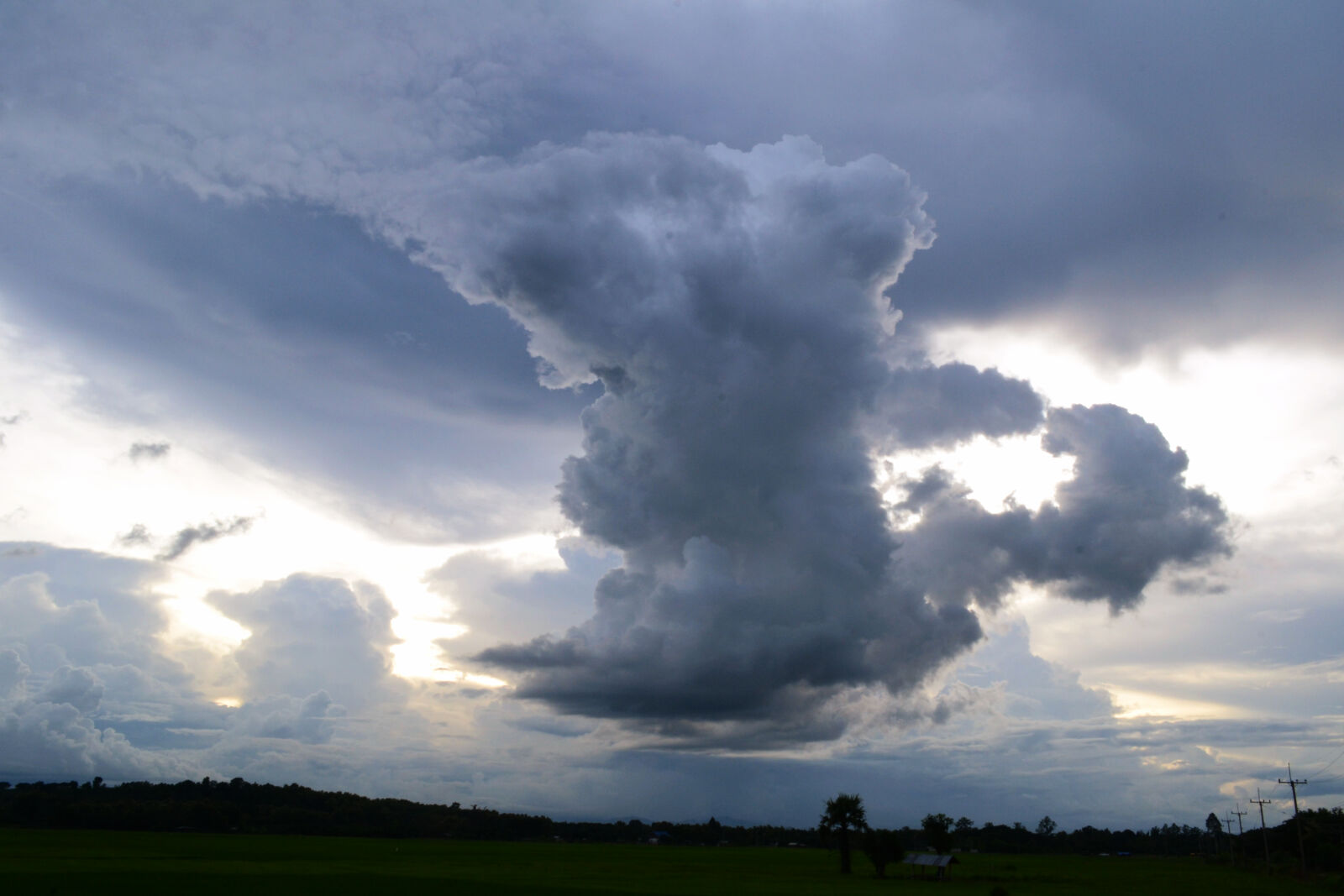 Nikon D3100 sample photo. Before, rain, cb, cloud photography