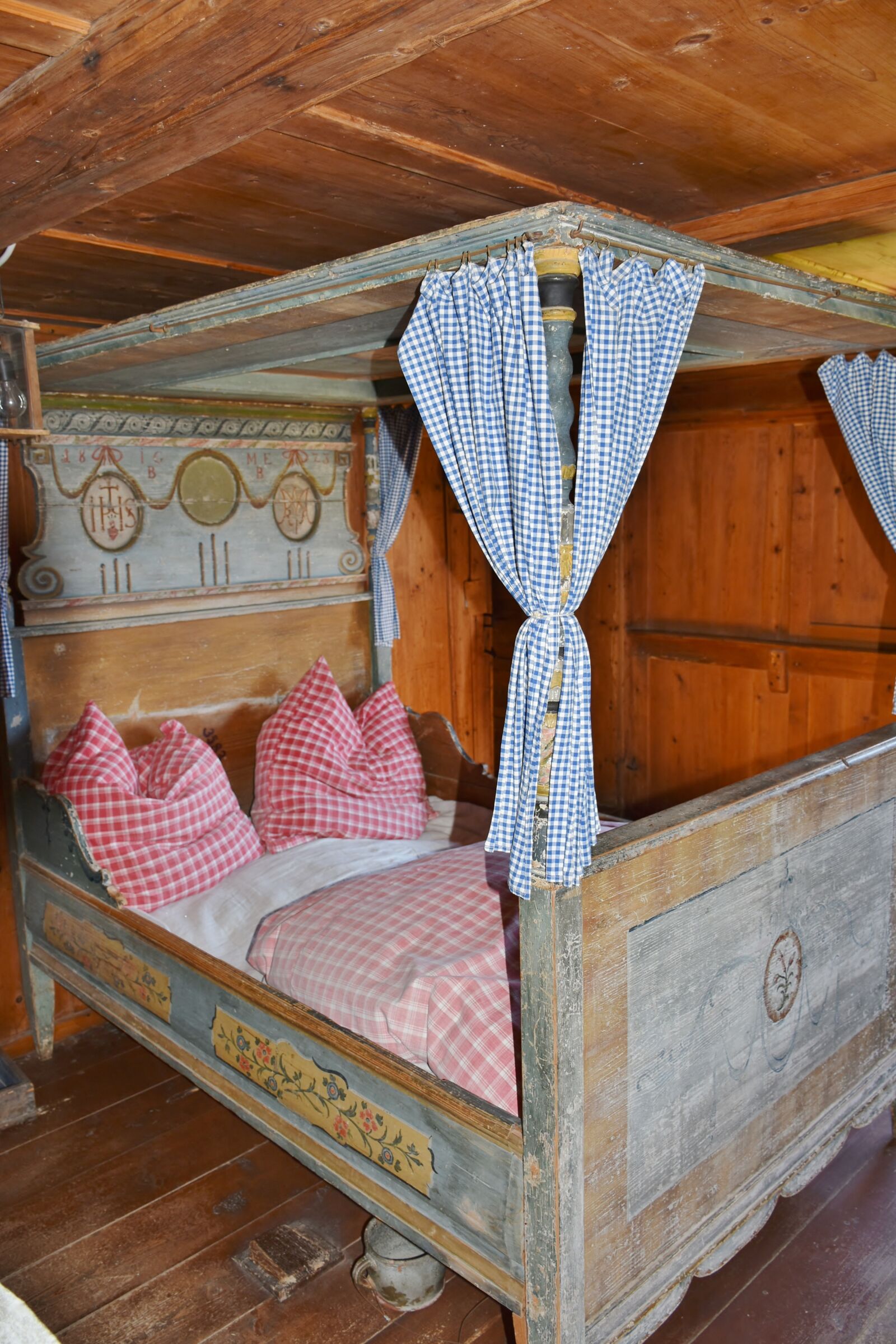 Nikon D7200 sample photo. Bedroom, sleep, rural photography