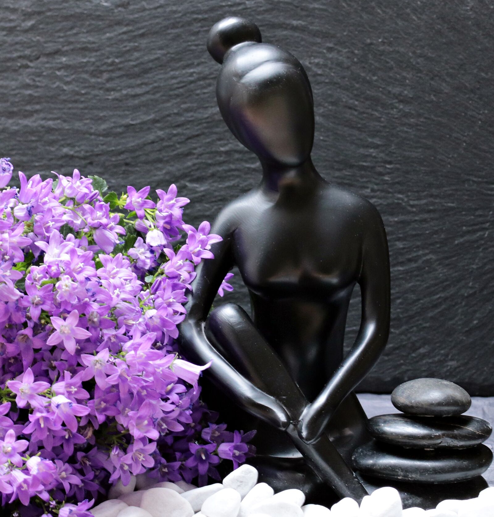 Canon EOS 80D sample photo. Woman, sculpture, figure photography