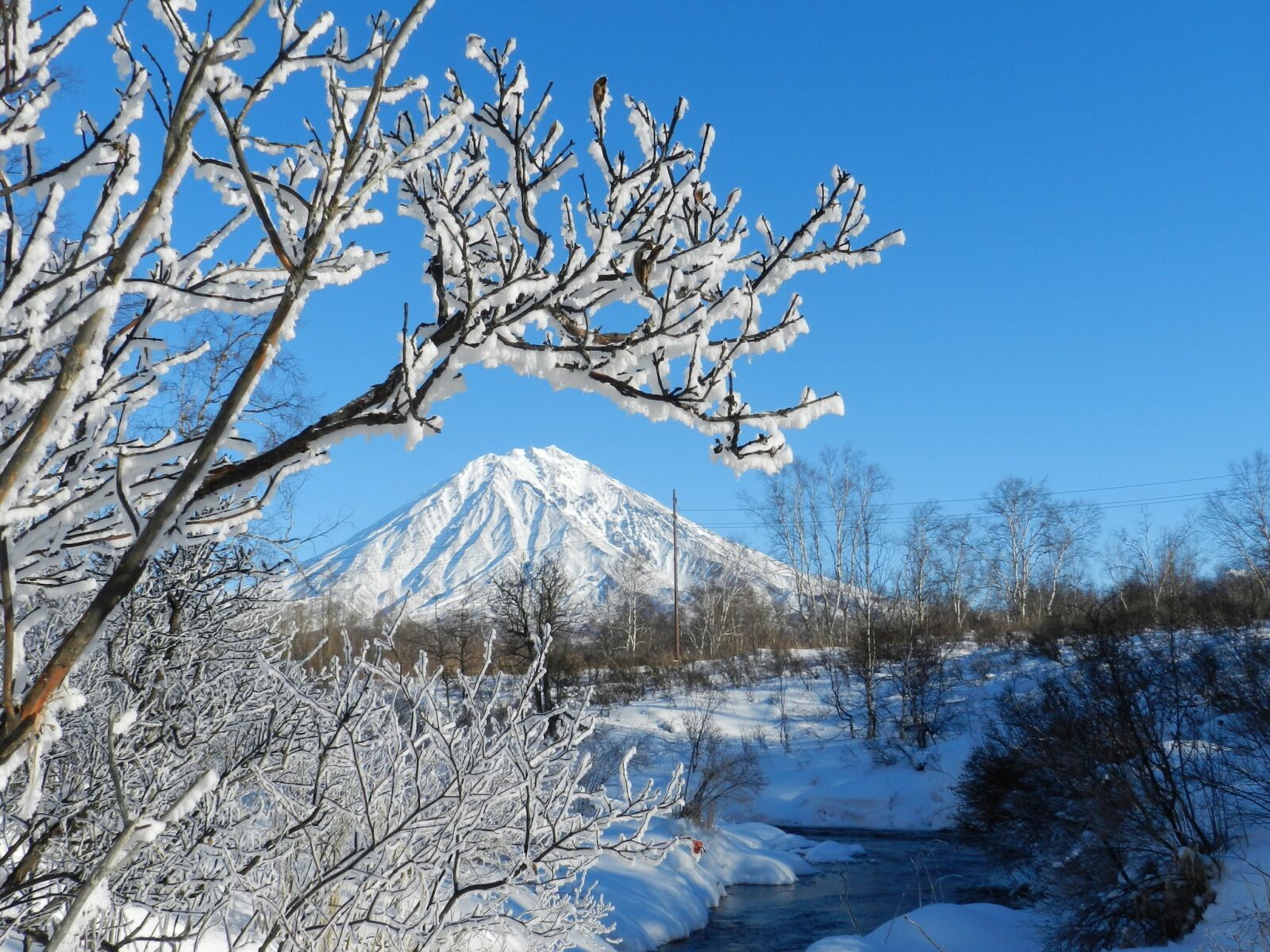 Nikon Coolpix P500 sample photo. Koryaksky volcano, kamchatka, winter photography