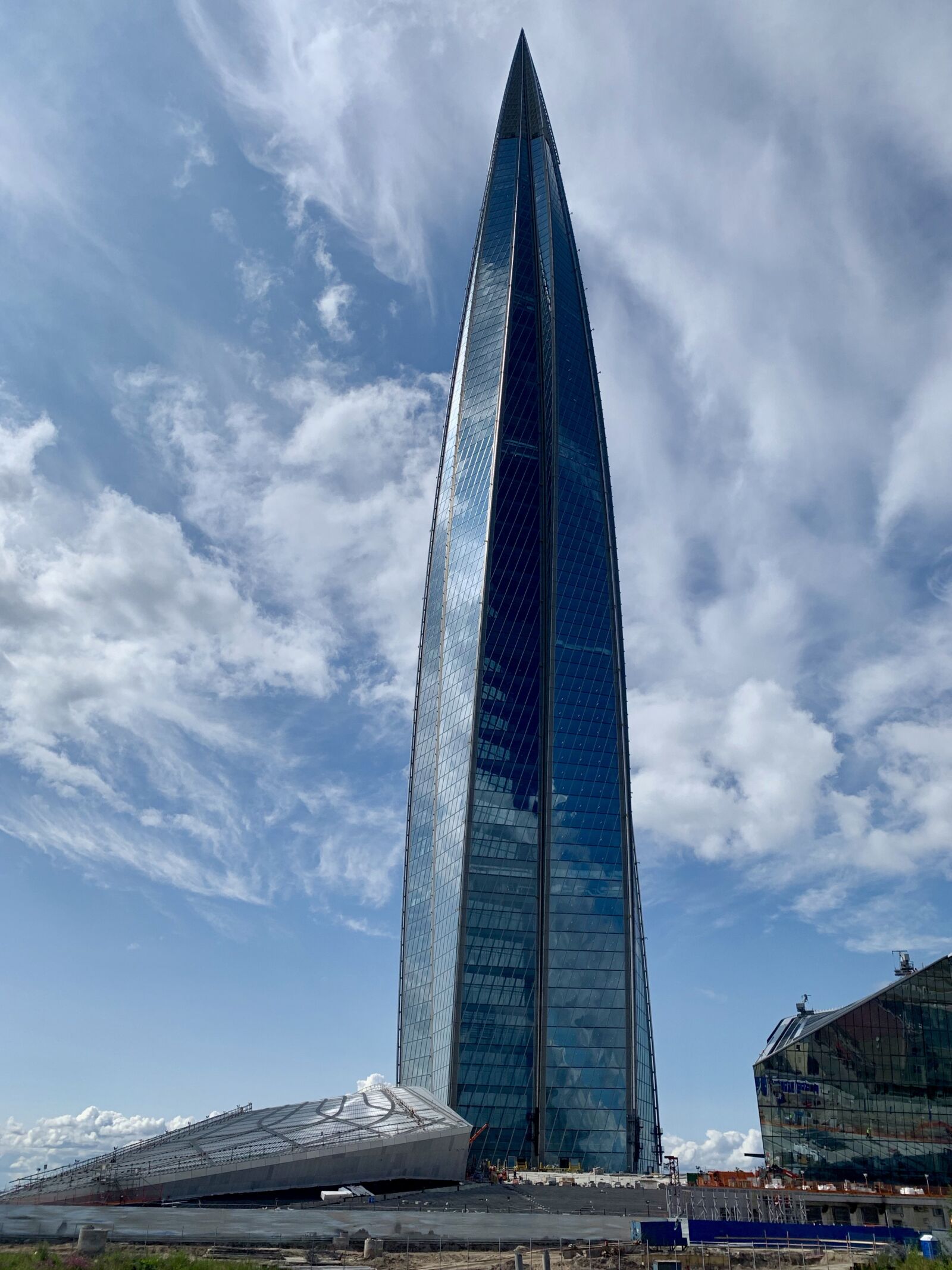 Apple iPhone XS Max sample photo. Sky, tower, city photography