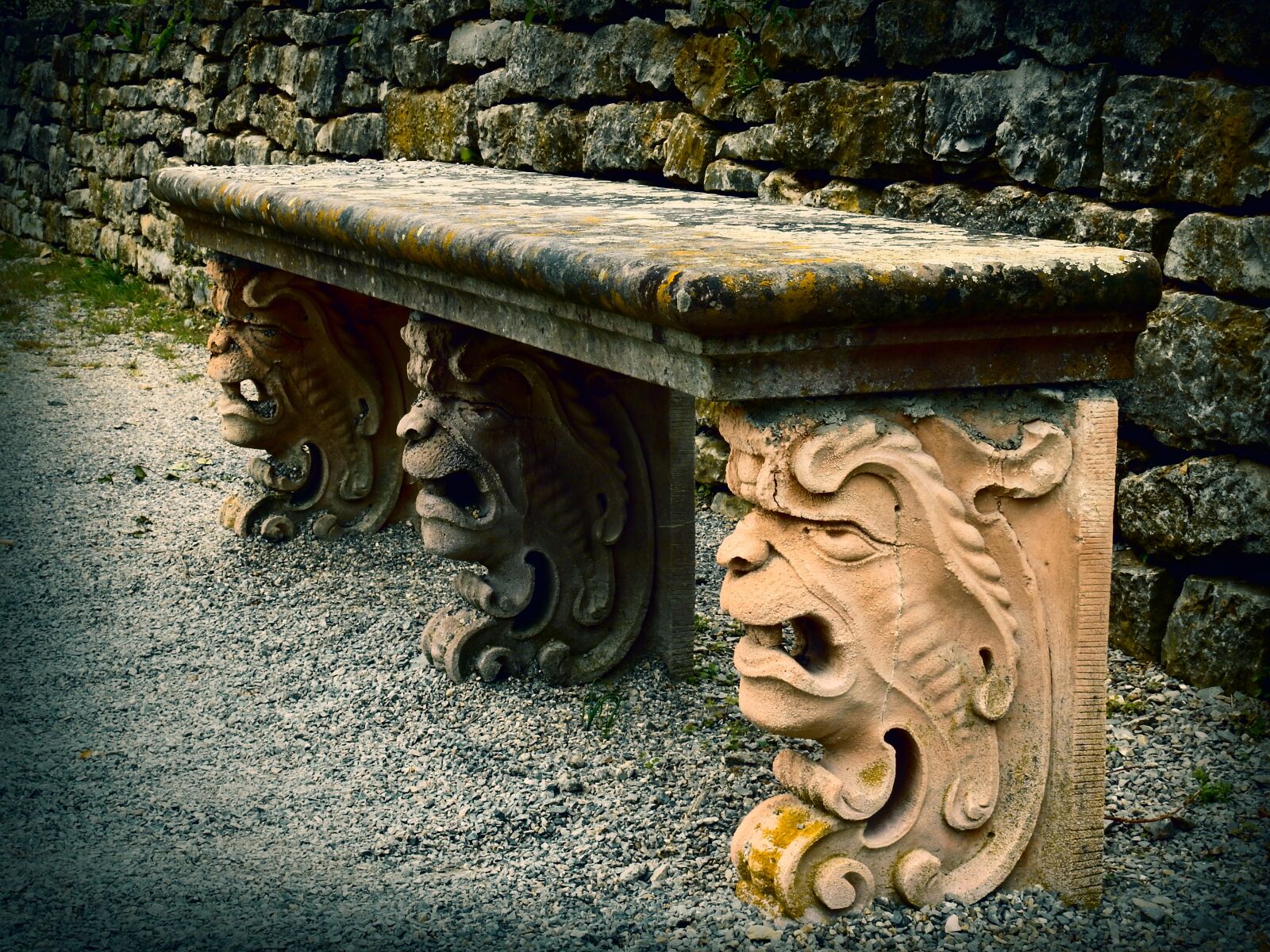 Nikon Coolpix P900 sample photo. Bank, bench, seat photography