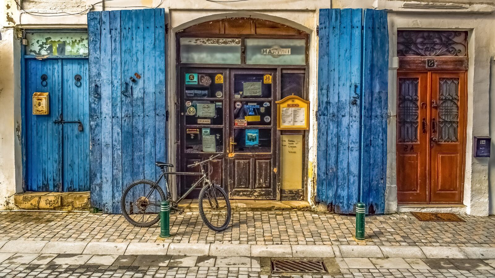 Nikon D3300 sample photo. Street, house, shop photography