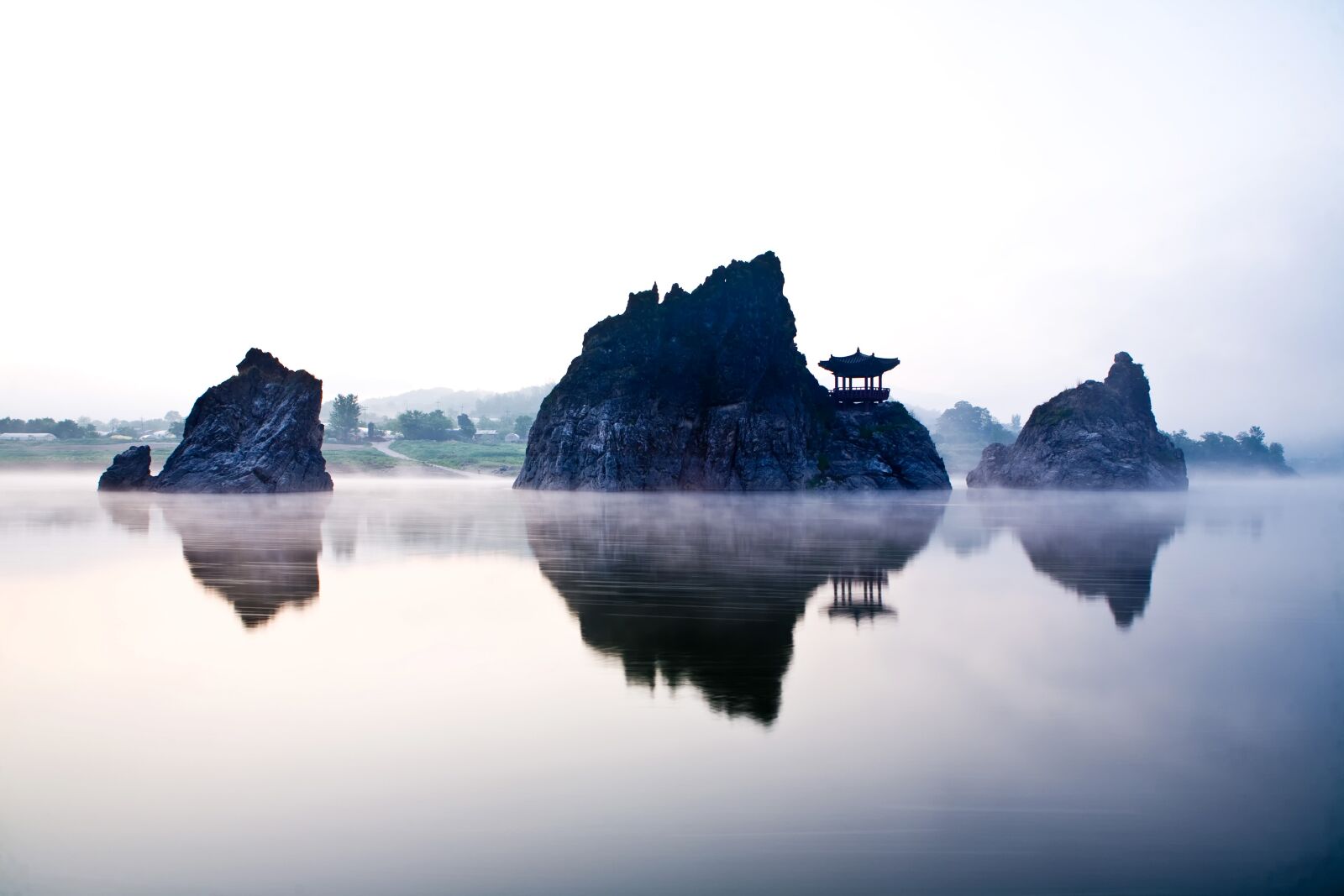 Canon EOS 5D sample photo. Section, water, lake photography