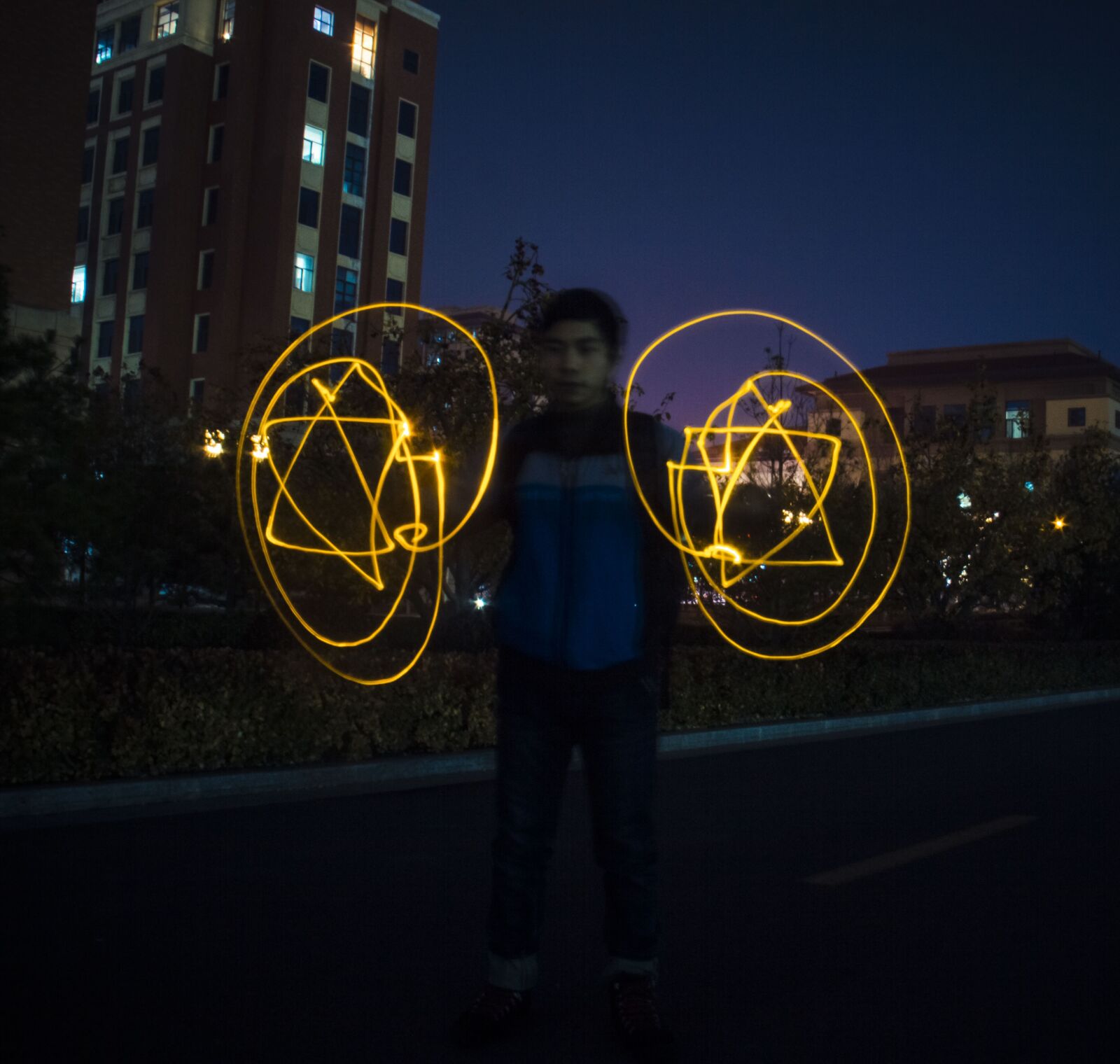 Canon EF-S 18-200mm F3.5-5.6 IS sample photo. Light painting, the singular photography