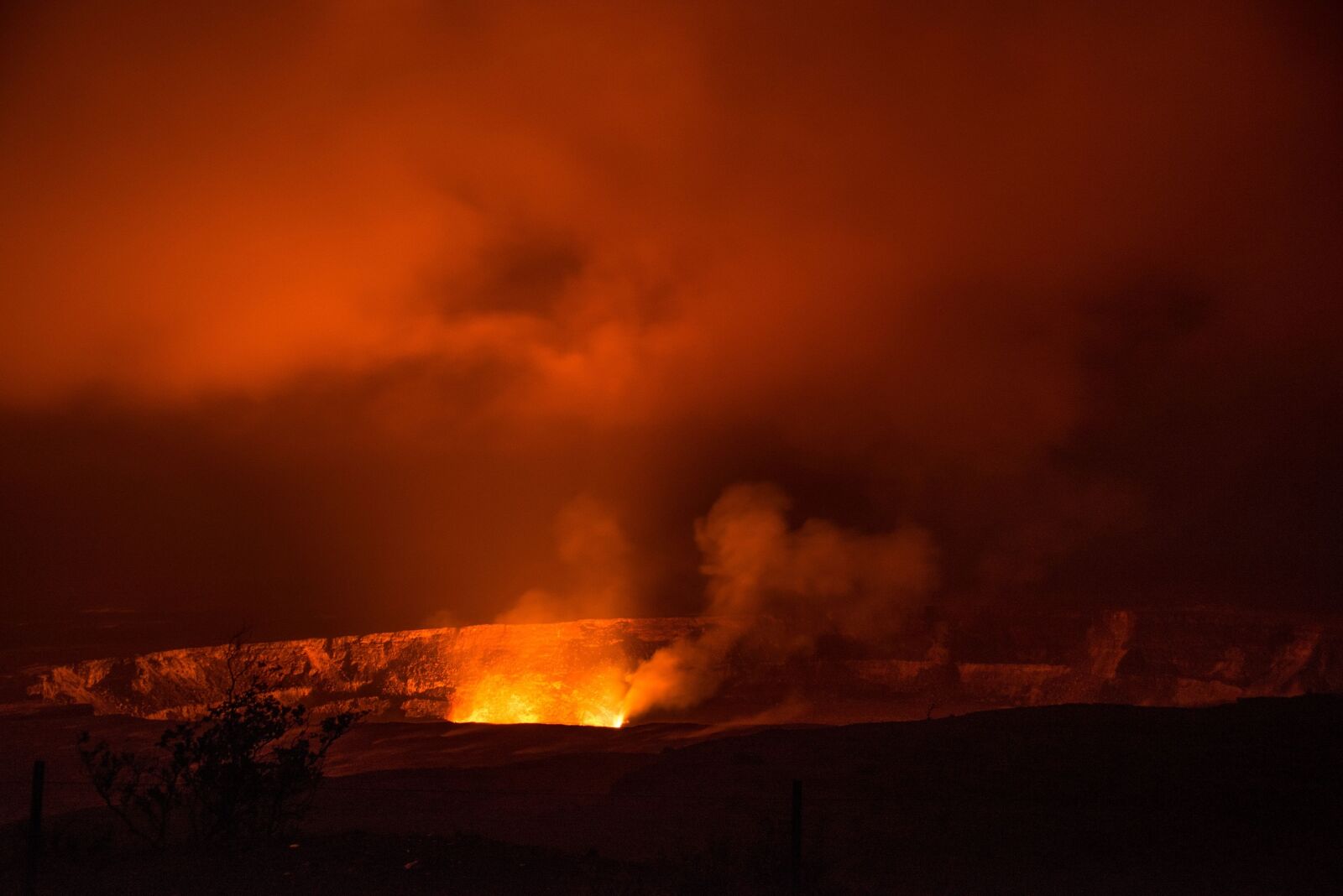 Nikon D600 sample photo. Volcano, lava, flowing photography