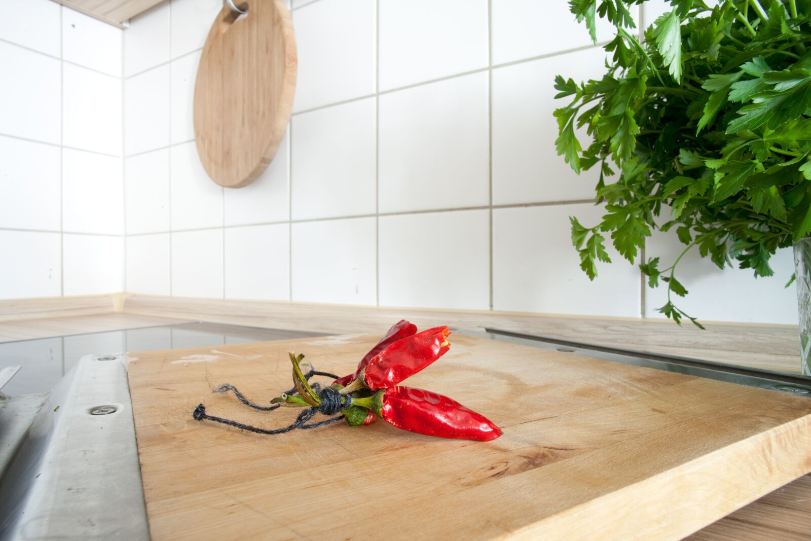 Canon EOS-1Ds Mark III sample photo. Kitchen, pepperoni, sharp photography