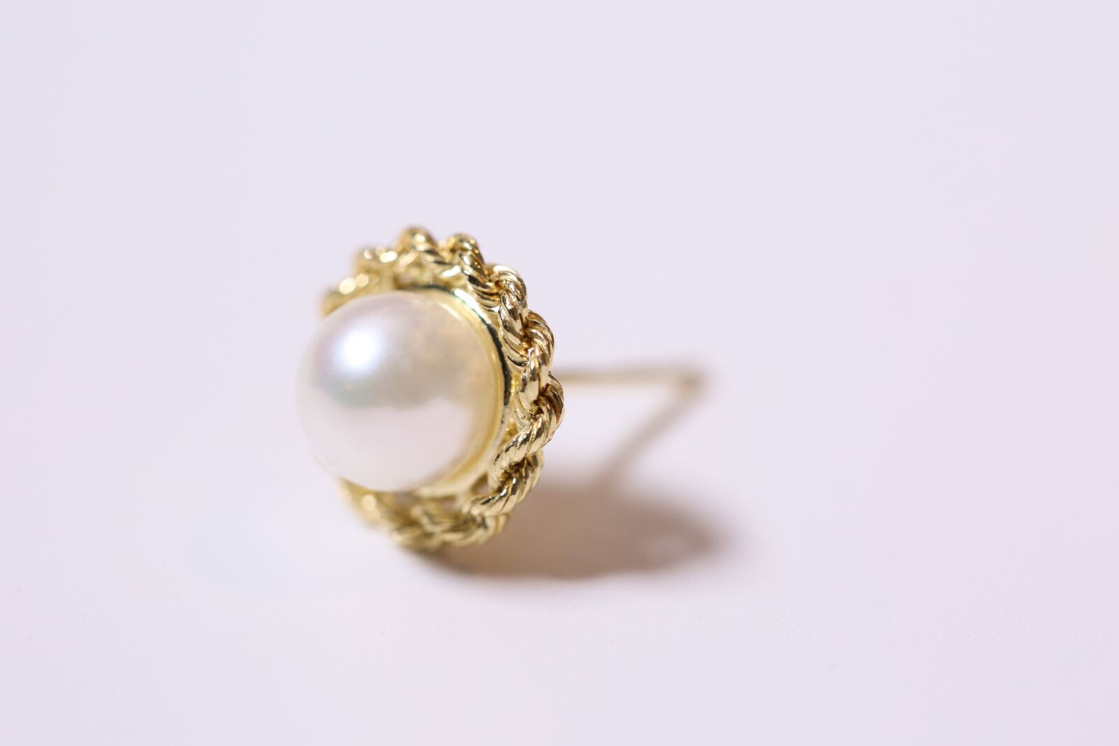 Canon EF 100mm F2.8L Macro IS USM sample photo. Jewelry, jewellery, earrings photography