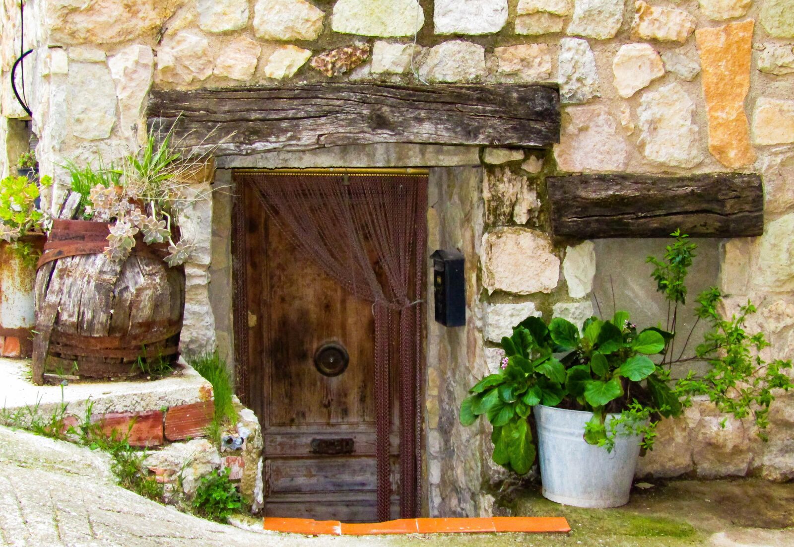 Canon PowerShot SX410 IS sample photo. House, architecture, door photography
