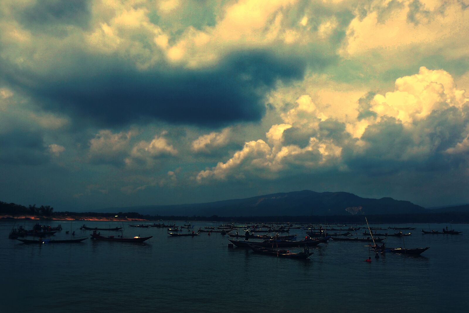 Nikon D3100 sample photo. Sky, boat, cloud photography