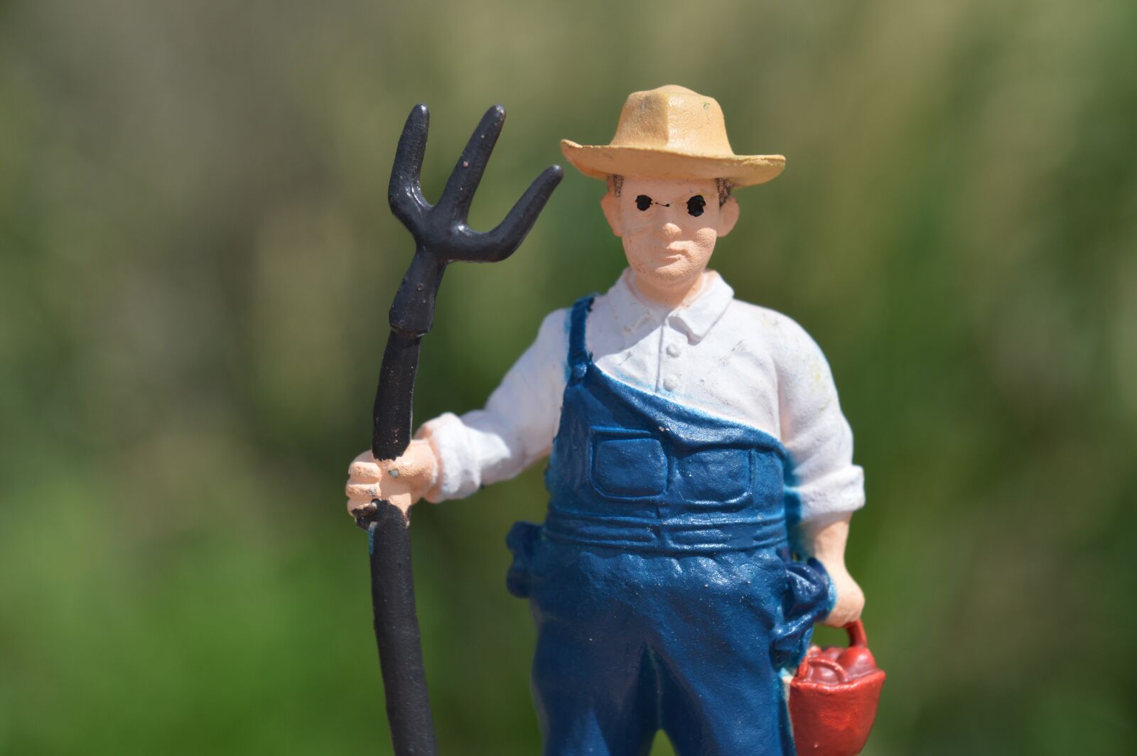 Nikon D3200 sample photo. Farmer, pitchfork, man photography